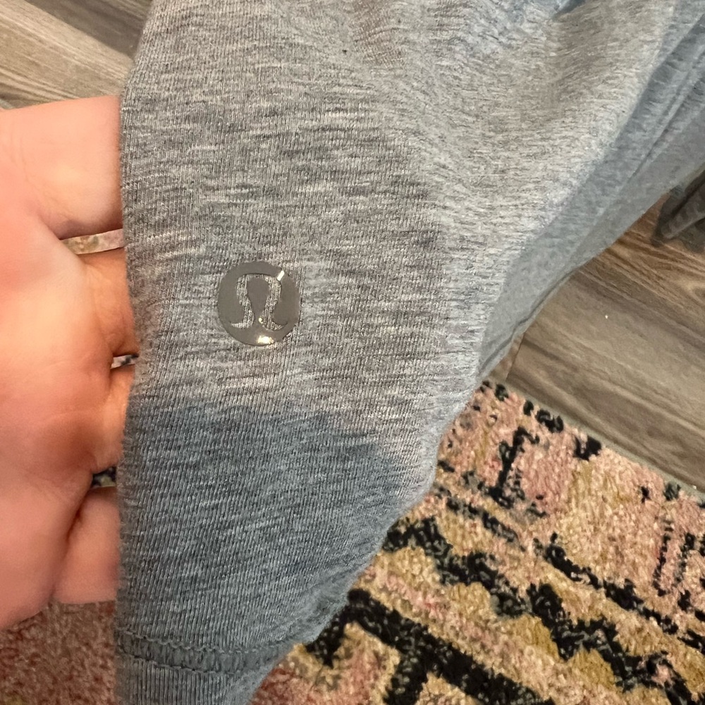 Lululemon Light Weight Long Sleev - image 3